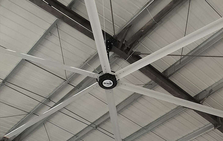 当车间热得像蒸笼，我们如何让工人安心干活？